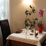 Logis Restaurant De La Dore Hotel 3*