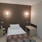 Logis Restaurant De La Dore 3*