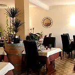 Hotel Logis Restaurant De La Dore Vertolaye