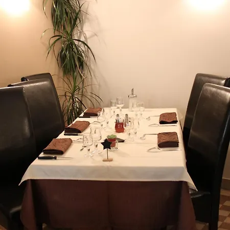 Restaurant De La Dore Vertolaye