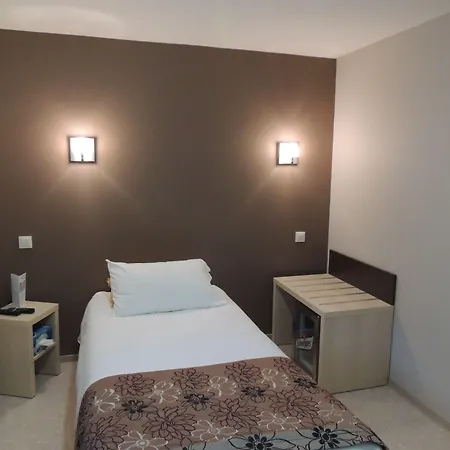 Logis Restaurant De La Dore 3*