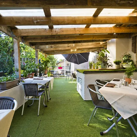 Restaurant De La Dore Vertolaye