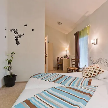 Ξενοδοχείο Logis Restaurant De La Dore 3*