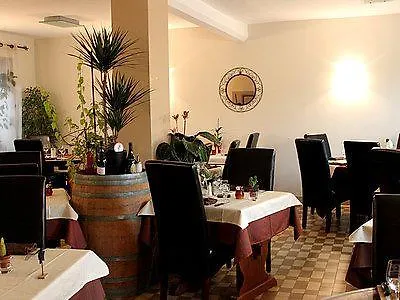 Szálloda Logis Restaurant De La Dore Vertolaye