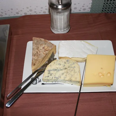 Restaurant De La Dore Hotel Vertolaye