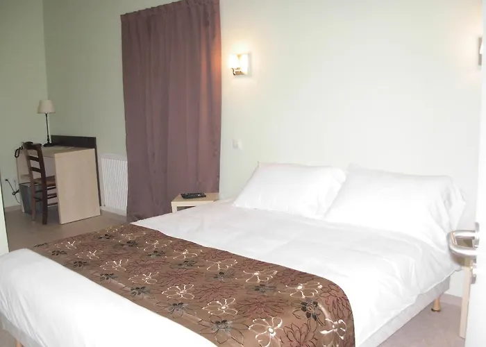 Logis Restaurant De La Dore Hotel