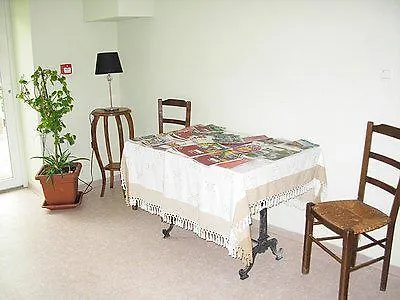 Logis Restaurant De La Dore 3* Vertolaye